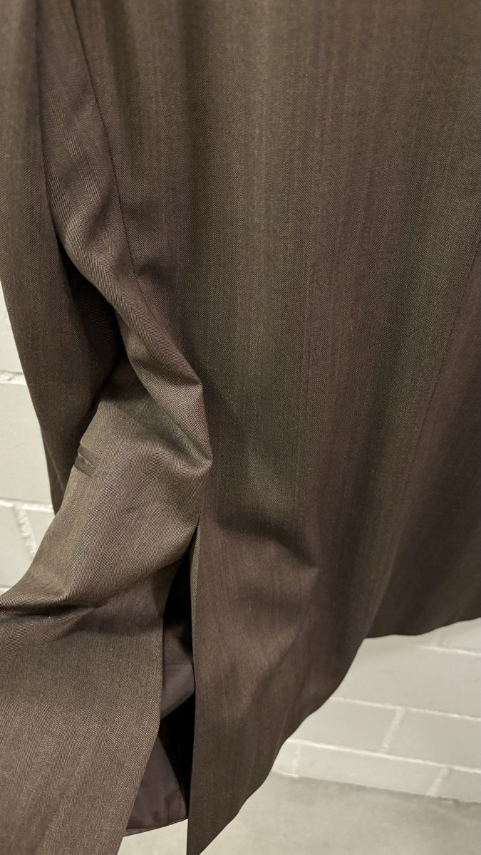 Windsor Completi: WINDSOR Sakko Braun Gr. 52 Shaped Fit Modern Elegant – Usato da Münchenbuchsee venduto da Broker12 3
