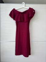 Weinrotes Kleid