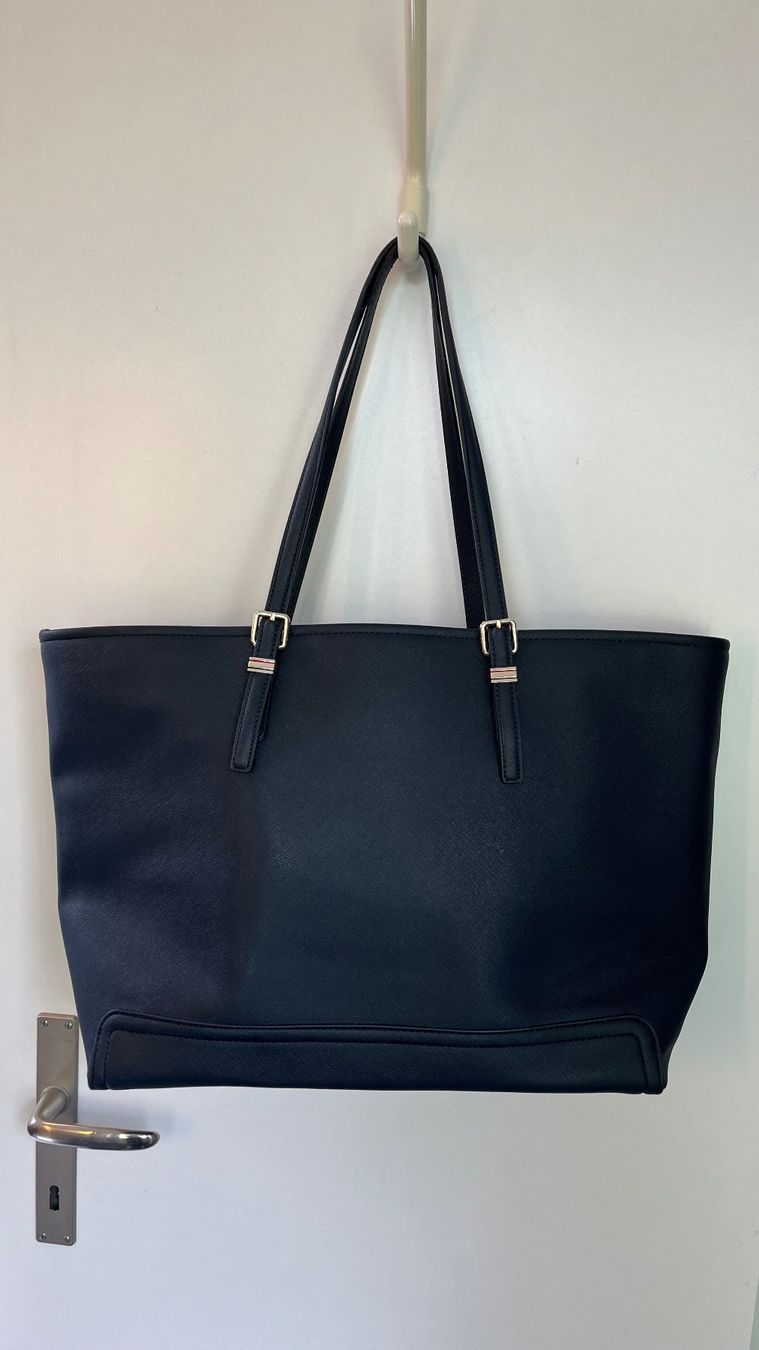 Tommy Hilfiger Taschen für Damen: Tommy Hilfiger Handtasche – Gebraucht aus Küsnacht ZH von Floor1an 6