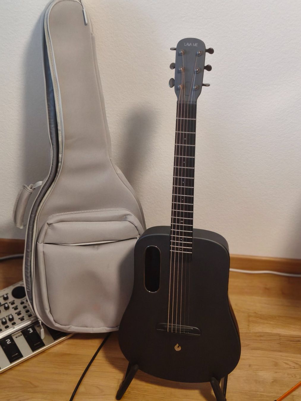Strumenti musicali: Lava Me 2 Gitarre – Usato da Kriens venduto da SA_120