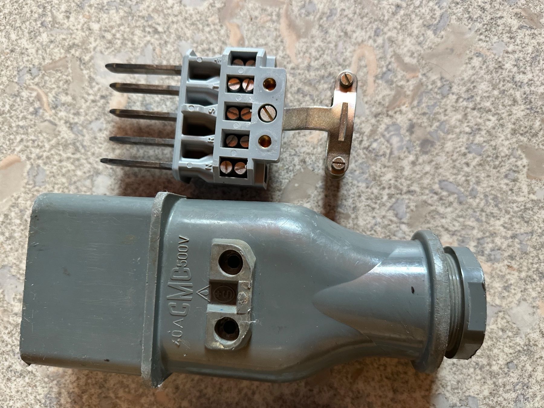 Spine: J 40 5 Polig  Stecker + Kupplung CMC – Usato da Huttwil venduto da Bolpa 6