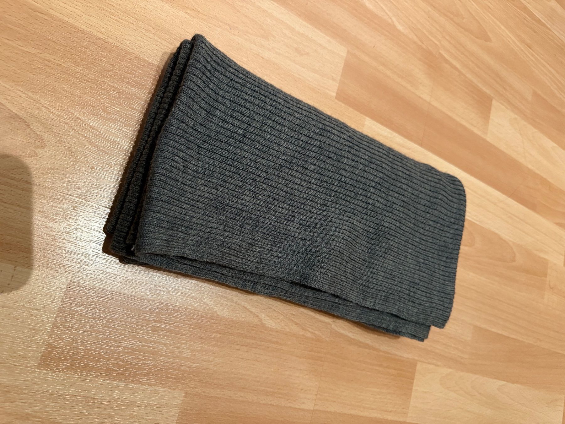 H&M Foulard & Sciarpe: H&M Ringschal – Usato da Birmensdorf ZH venduto da T_Richard 1
