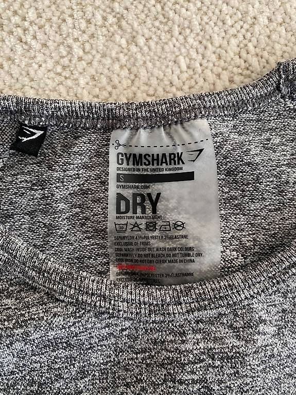 Top: Gymshark Crop Top S – Usato da Winterthur venduto da car_gn8b 2