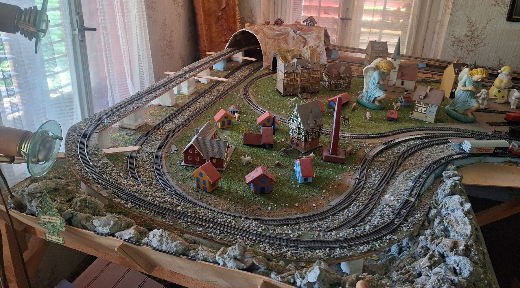 Modelleisenbahnen: Eisenbahn elektrisch mit vielen Figuren – Gebraucht aus Büttikon AG von rebeccaparvex 1