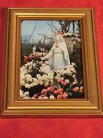 Maria mit Goldener Krone im Blumen Straus