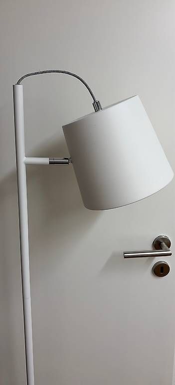 Lampade: Stehlampe weiss ca152cm  Nordic  – Usato da Hinterforst venduto da moliki 3