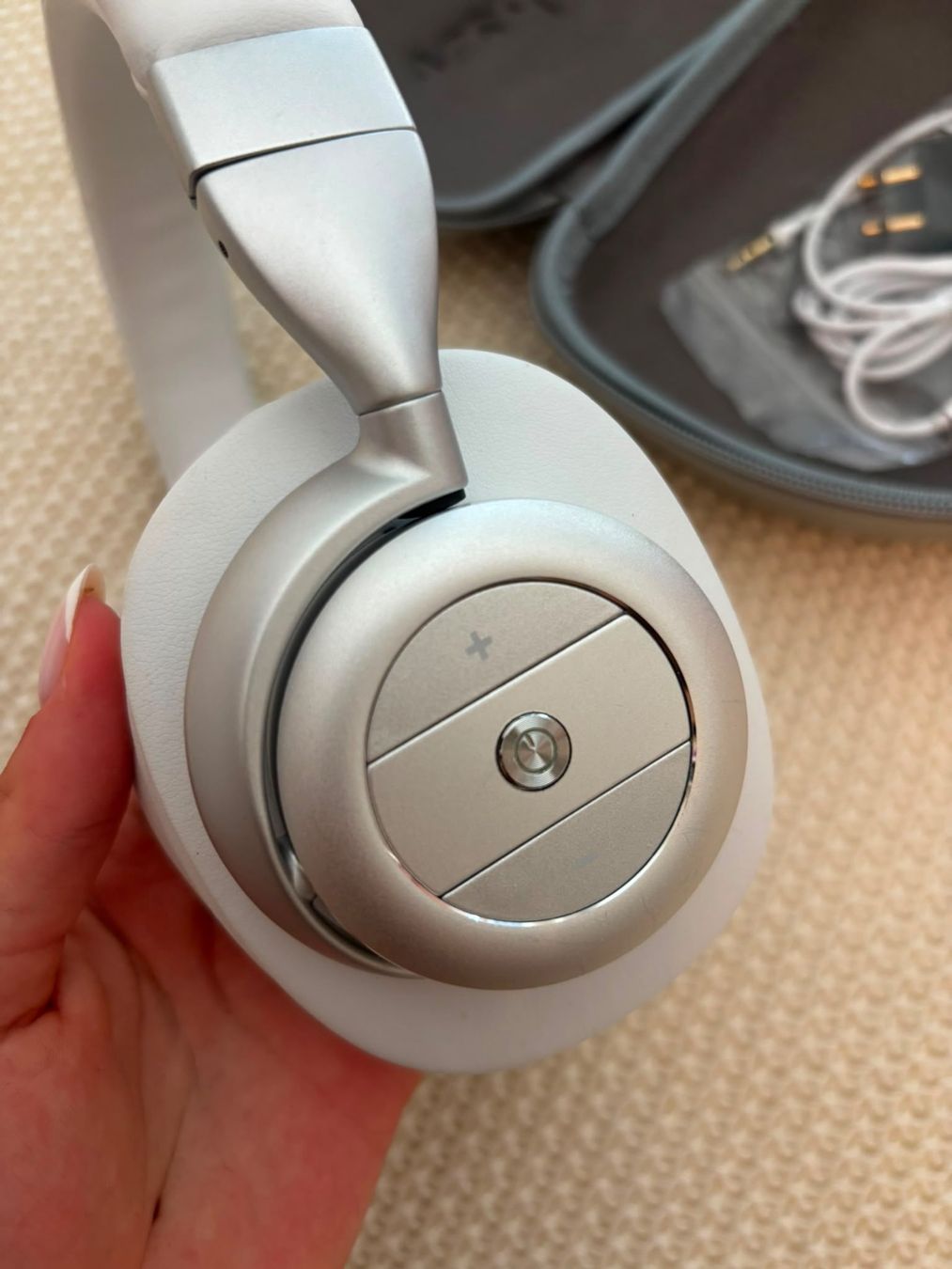 Casques audio: Weisse Kopfhörer Nedis – D'occasion à Eglisau par Marc_J.