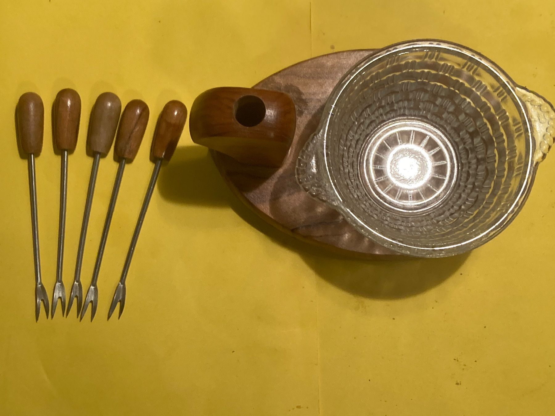 Forchette: Glas-Schälchen auf einem Holz mit 5 kleinen Gabeln – Usato da Zürich venduto da Chaeffeler 2