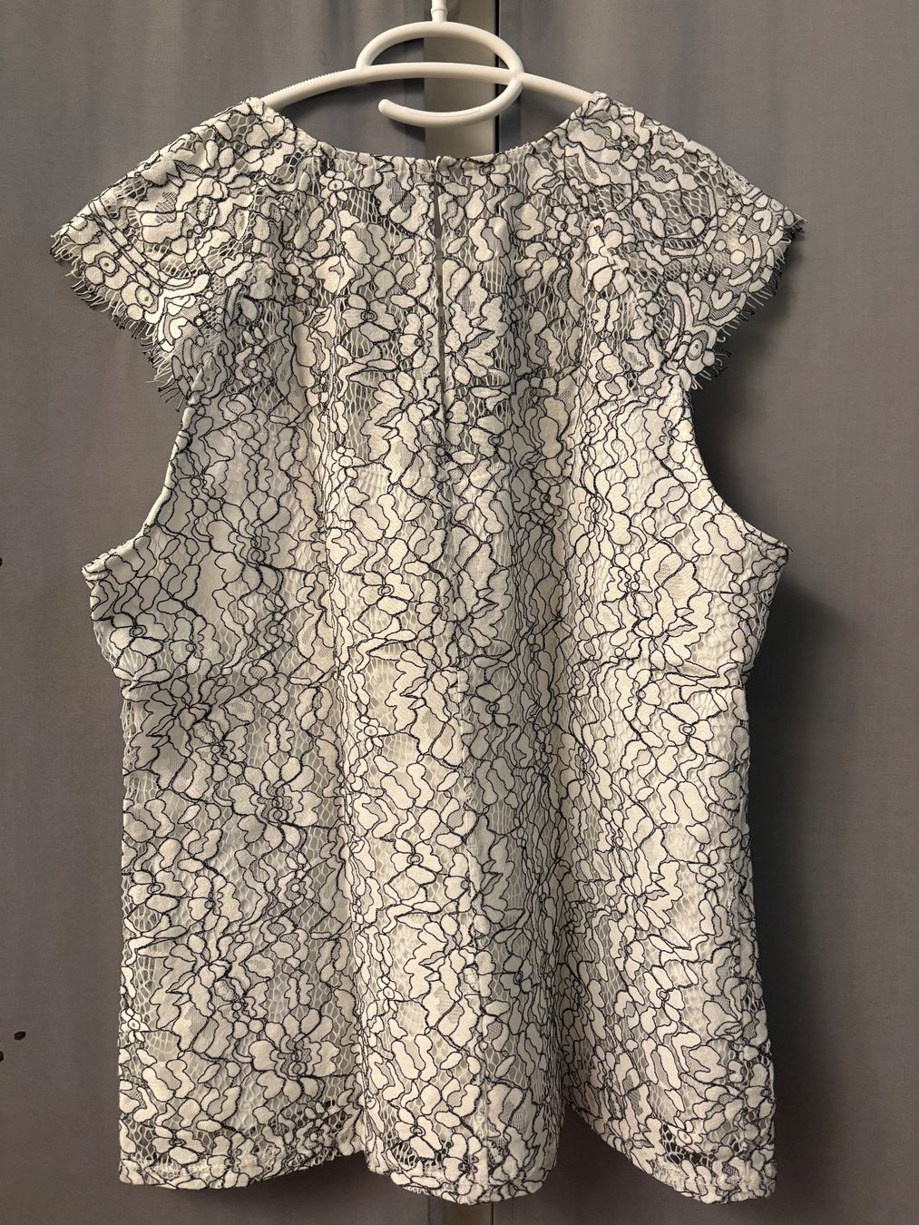 H&M Tops: Top dentelle blanc cassé chic – D'occasion à Lausanne par milou201619 2
