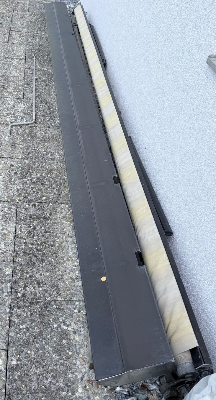 Travi: Kurbelstorre 2.30 x 4.00 inkl. Blechabdeckung – Usato da Rotkreuz venduto da Spueli93 2