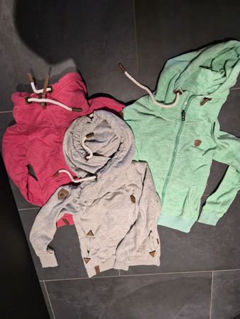 Naketano Kaputzenpullis/Jacken