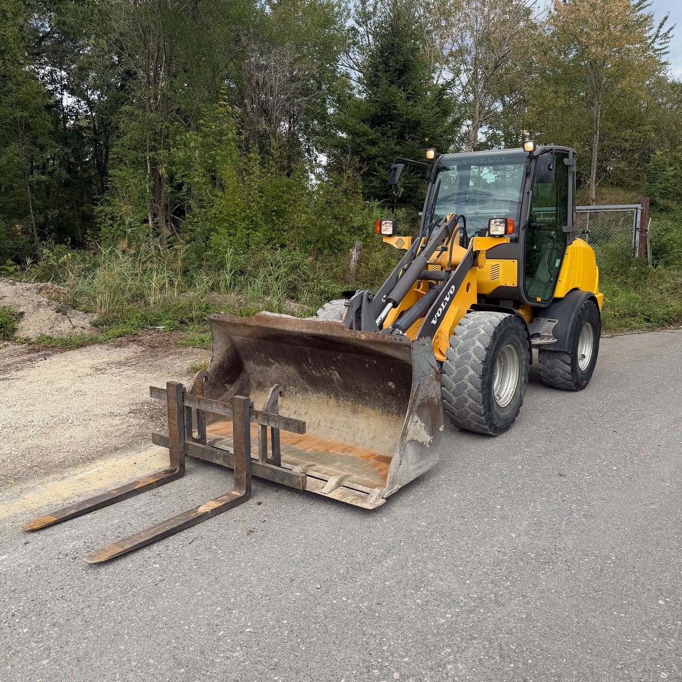 Caricatori: Volvo Radlader – Usato da Menziken venduto da TairiBaumaschinen10 1