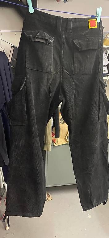 Pantaloni: Cordhose Gr 34 – Usato da Bern venduto da AllezGreg01 1