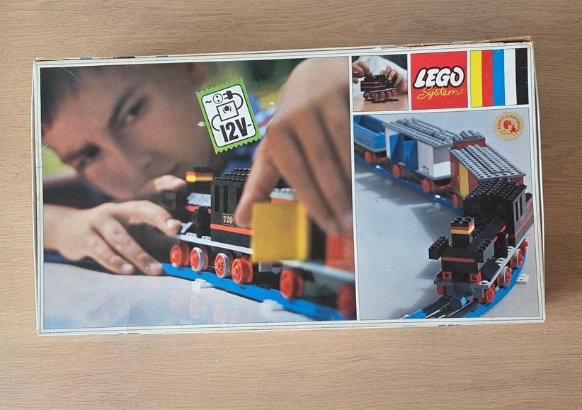 Lego Kit di costruzioni: Lego 720 Eisenbahn Baukasten 12 Volt – Usato da Schenkon venduto da Blech 1