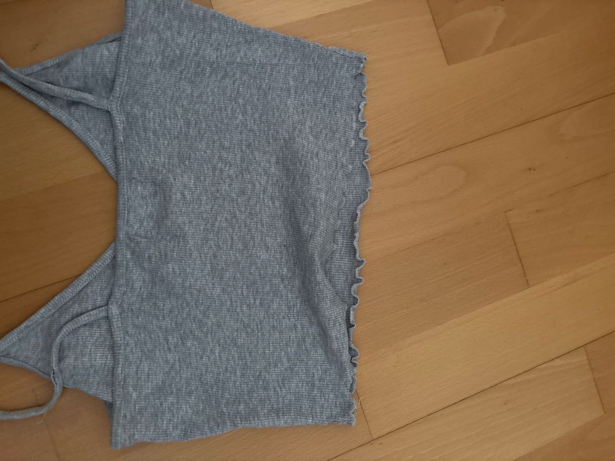 Tops: Graues Top grösse S – Gebraucht aus Bern von ser_6vm5 2
