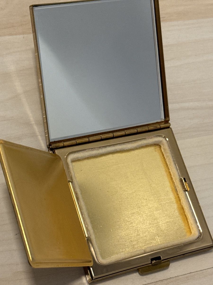Make-up: Antike Puderdose mit Strass von Volupté USA – Gebraucht aus Grenchen von Lucy68 5