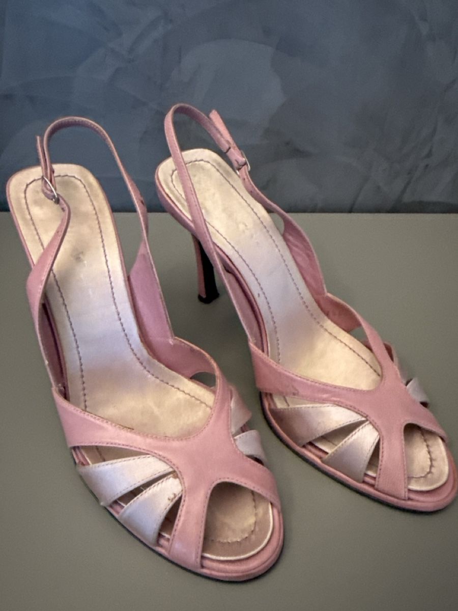 Casadei Damenschuhe: Pink Slingback Heels Size EU 37.5 Used Condition – Gebraucht aus Lugano von og4_h9b8