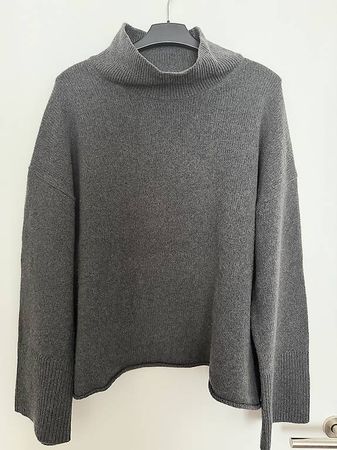 Marc O'Pulli - Grau