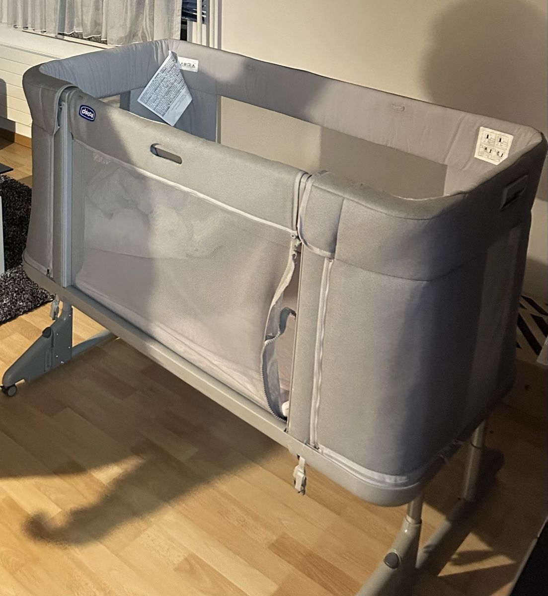 Betten: Beistellbett Next2Me Forever Moon Grey – Gebraucht aus Möhlin von val_hd6q
