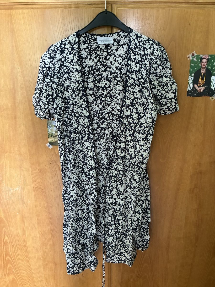 Other Stories Robes: Wickelkleid & Other Stories Blumenmuster  – D'occasion à Steinmaur par jul_6lwt