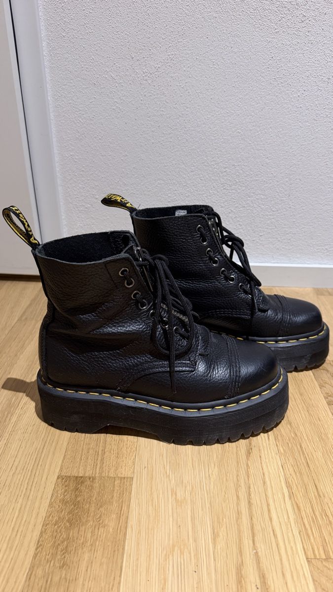 Dr. Martens Damenschuhe: Dr. Martens SINCLAIR - 38, Plateaustiefelette - schwarz – Gebraucht aus Kriens von kyvels 3