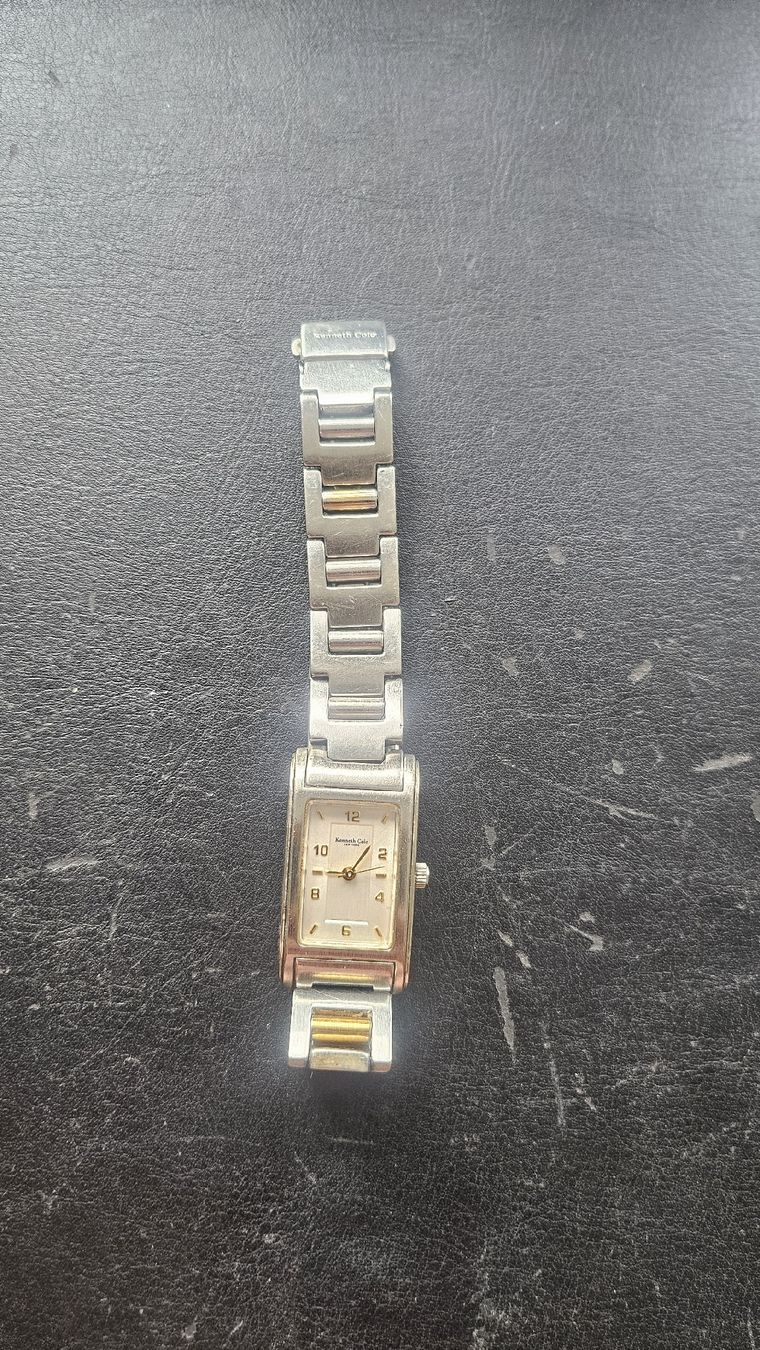 Uhren: Kenneth Cole Damenuhr 25mm – Gebraucht aus Goldiwil (Thun) von rkweiss 1