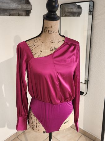Fashion Nova Pink Satin Bodysuit — Gr. S — Top Zustand!