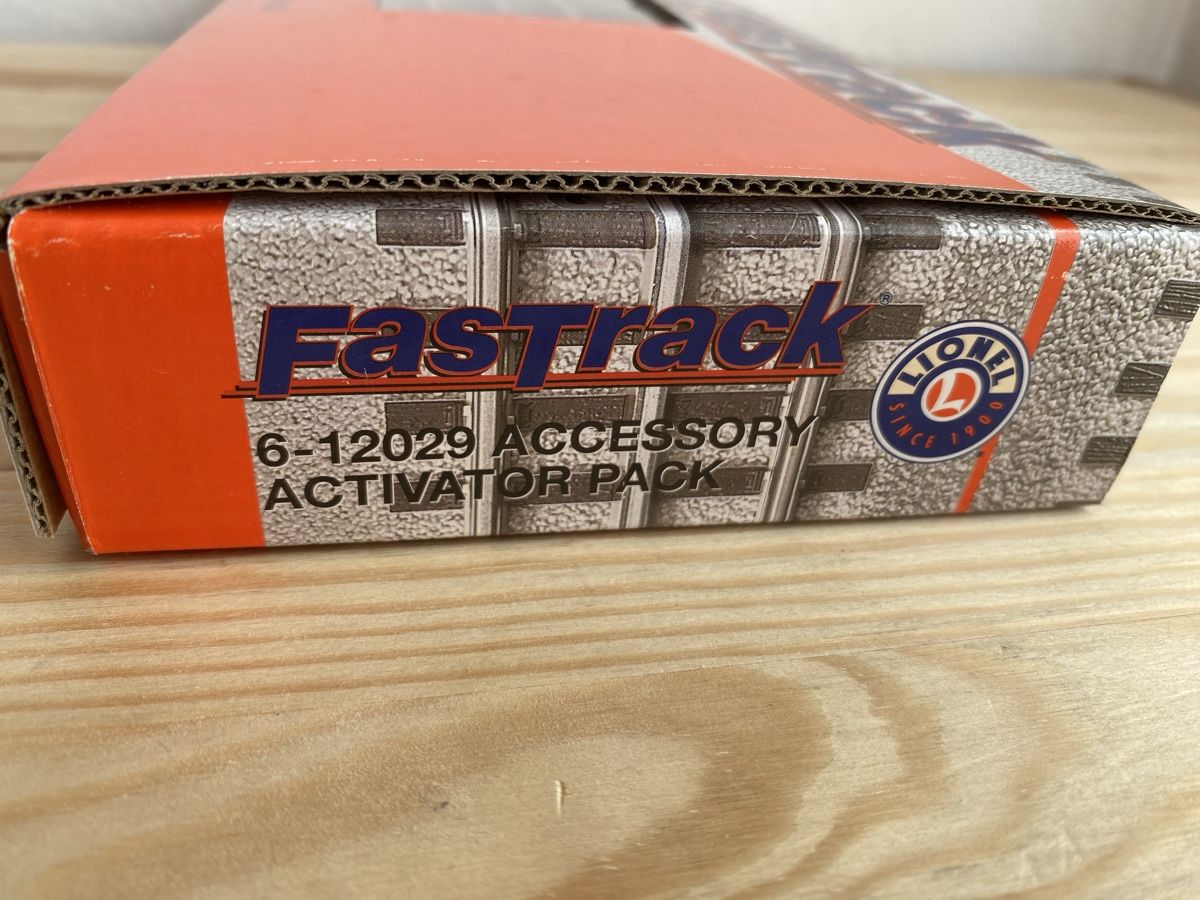 Lionel Modelleisenbahnen: Lionel Fastrack Accessory Activator Pack 6-12029 – Neu und originalverpackt aus Luzern von fairflip 2