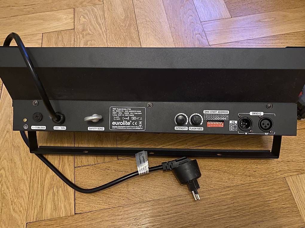 Lampade: Eurolite DMX Super Strobe 2700 | starkes Strobolicht – Usato da Solothurn venduto da ger_88sr 1