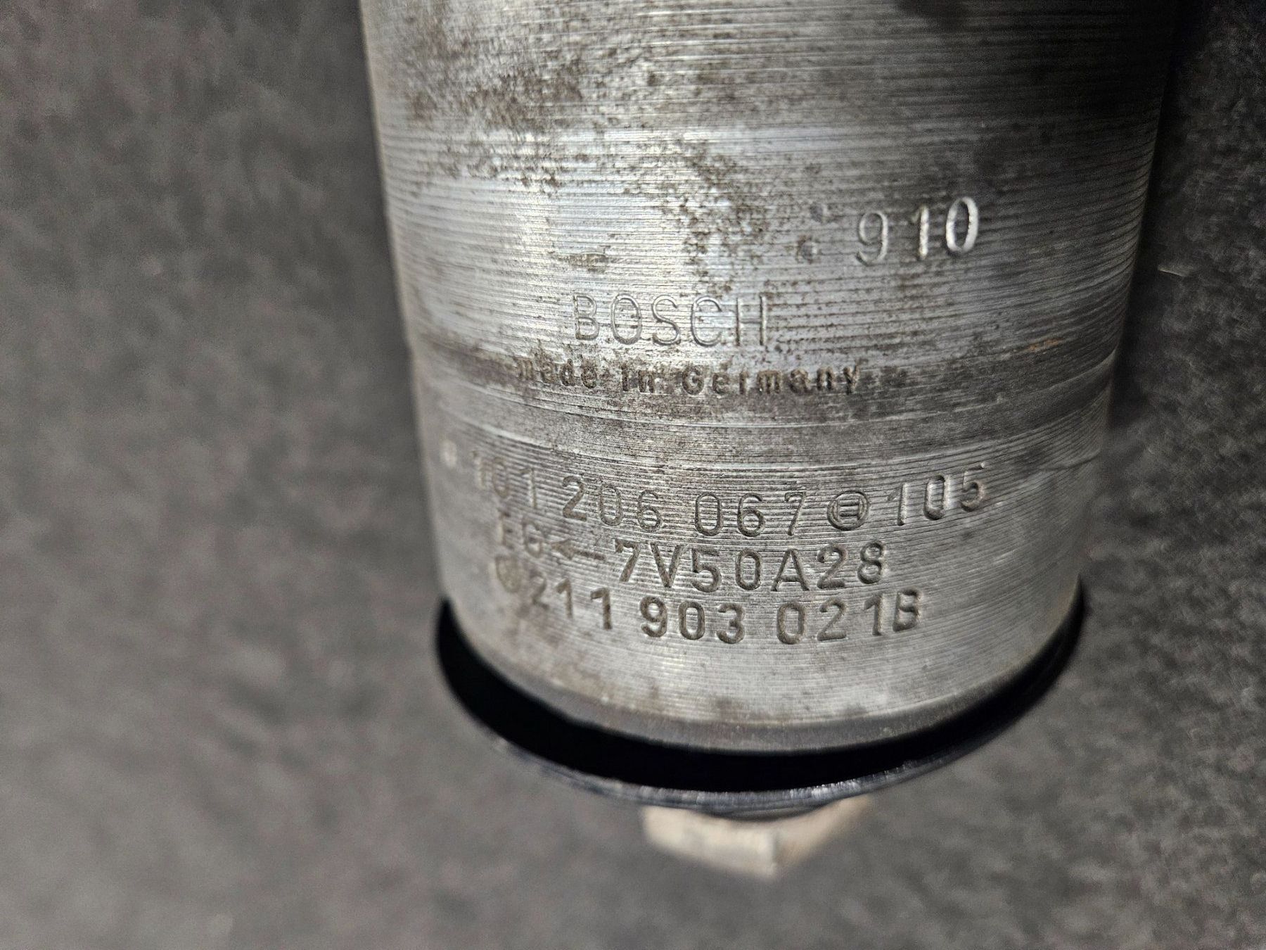 Volkswagen Tutti pezzi di ricambio auto: 6V Lima zu VW Käfer – Usato da Kallnach venduto da Aircooler 1