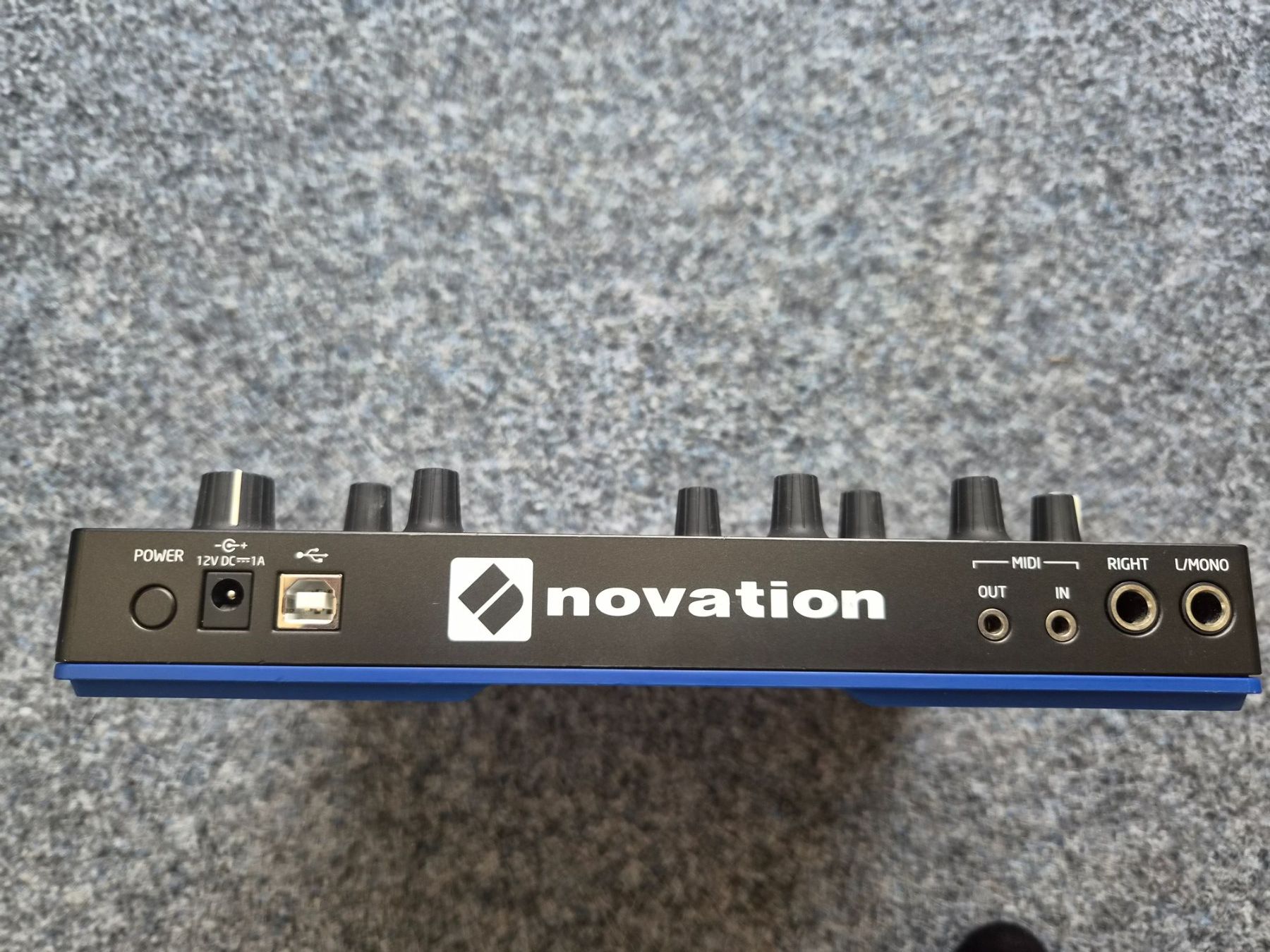 Novation Console di mixaggio: Novation Circuit Tracks – Difettoso da Domat Ems venduto da tchnesa 2