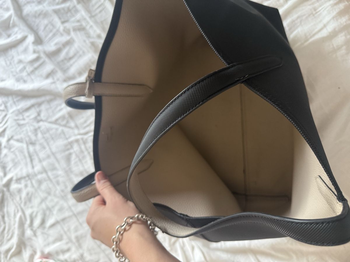 Sacs femmes: Lacoste Tasche Shopper schwarz – D'occasion à Rickenbach BL par lua_xzm7 2
