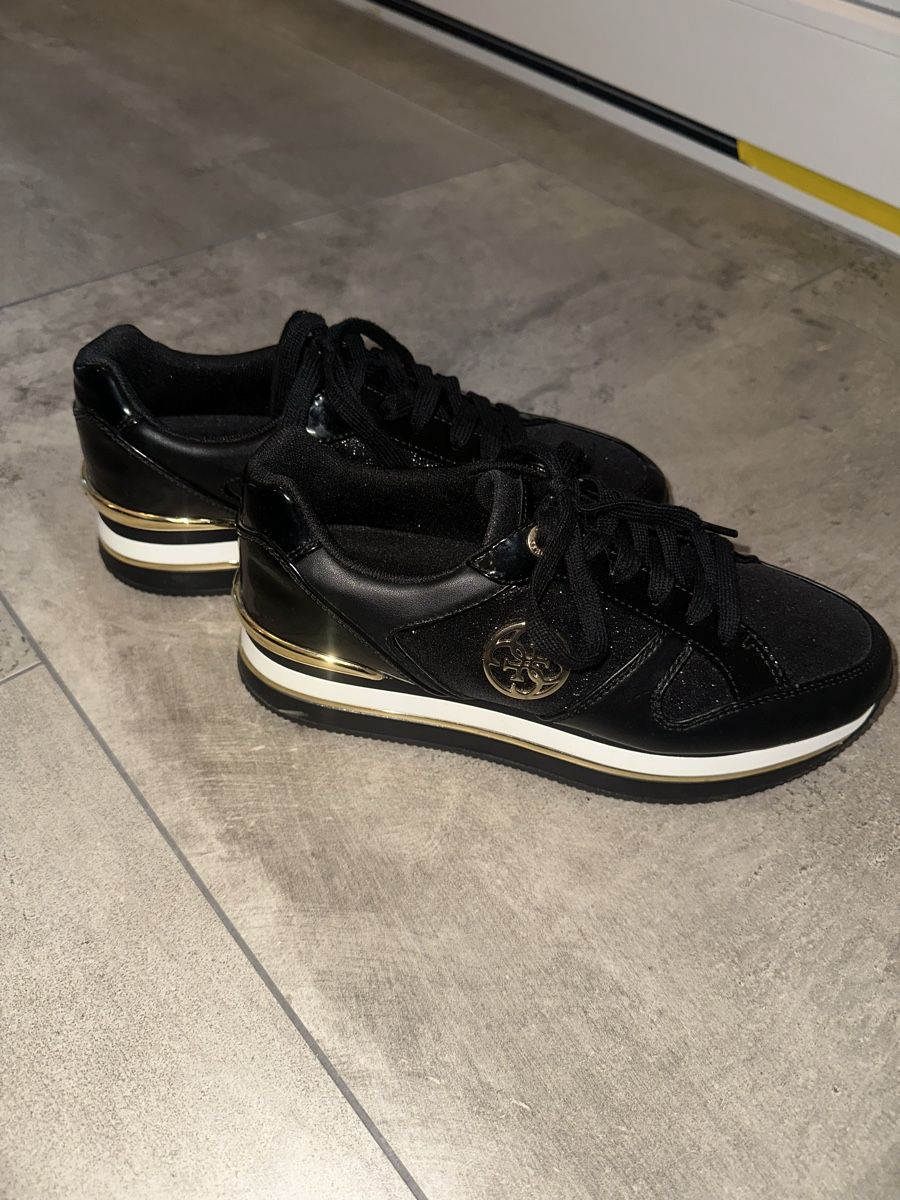 Damenschuhe: Baskets GUESS – Gebraucht aus Martigny-Croix von mar_yt85 1