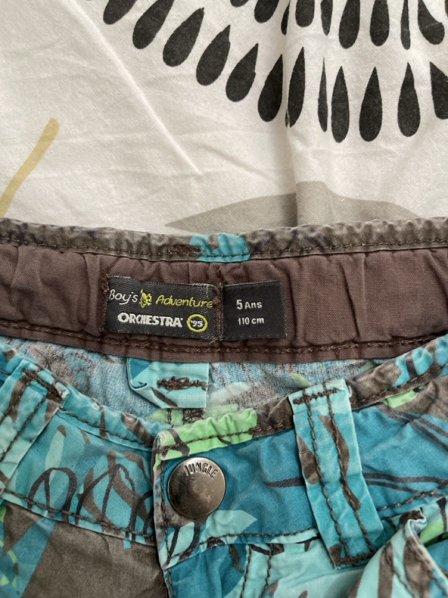 Pantaloni: Short enfant 5 ans  – Usato da MARLY venduto da Aislee05 1