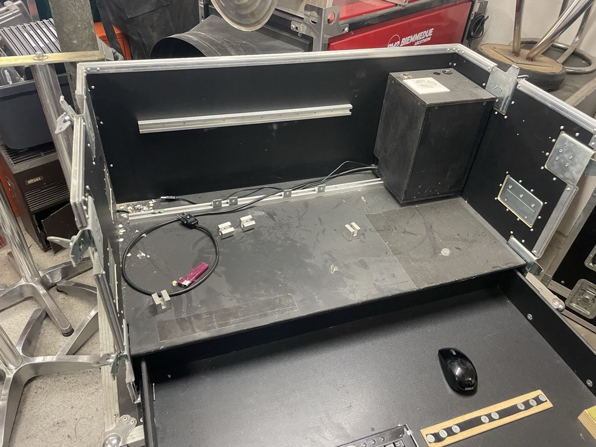 Topcase: Swiss Case Flightcase – Usato da Quinto venduto da space90 1