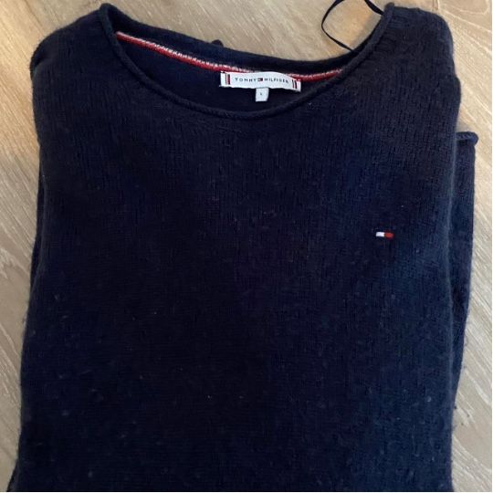 Tommy Hilfiger Maglioni & Felpe: Tommy Hilfiger Damen Wollpullover Navy Gr. L – Nuovo (secondo la descrizione) da Weisslingen venduto da lar_r9qr