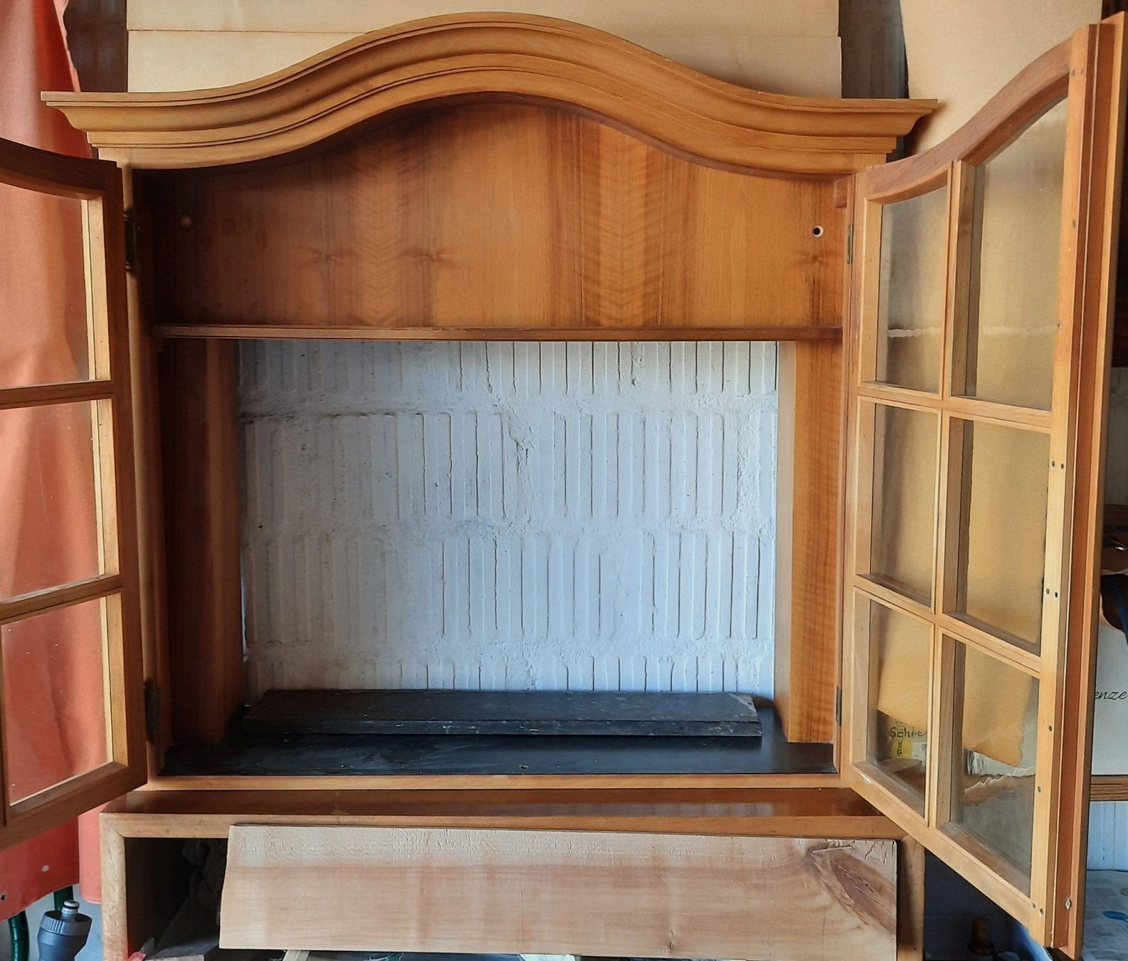 Vetrine: Vitrine, ehemalige Durchreiche Küche-Esszimmer, Barockstil , – Usato da Kilchberg ZH venduto da Ernzi47 3