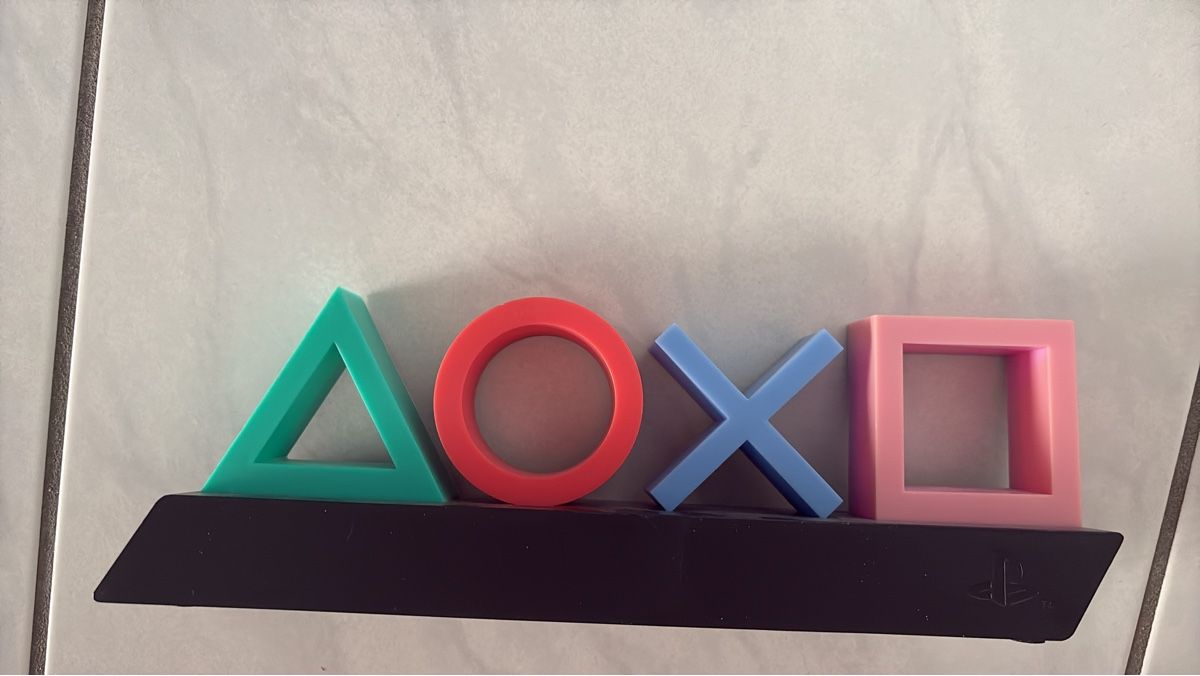 Lampen: Playstation Lampe Deko – Neu (gemäss Beschreibung) aus Weggis von rebecca_mlz