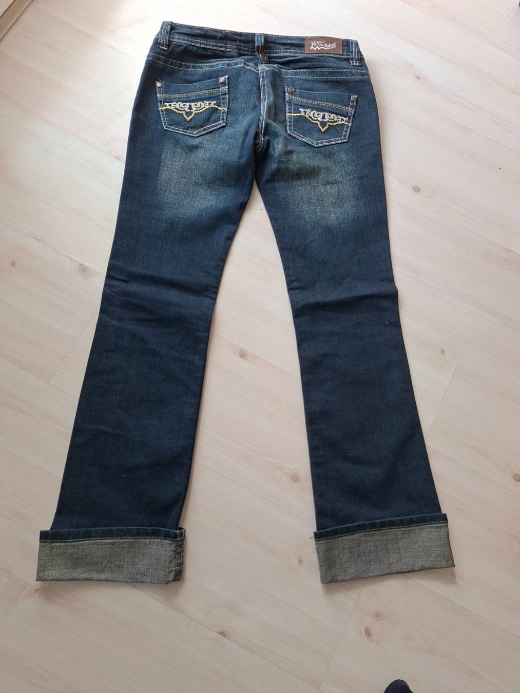 Jeans: Jeans Schlaghose, wie neu – Usato da Bäriswil BE venduto da Rezz