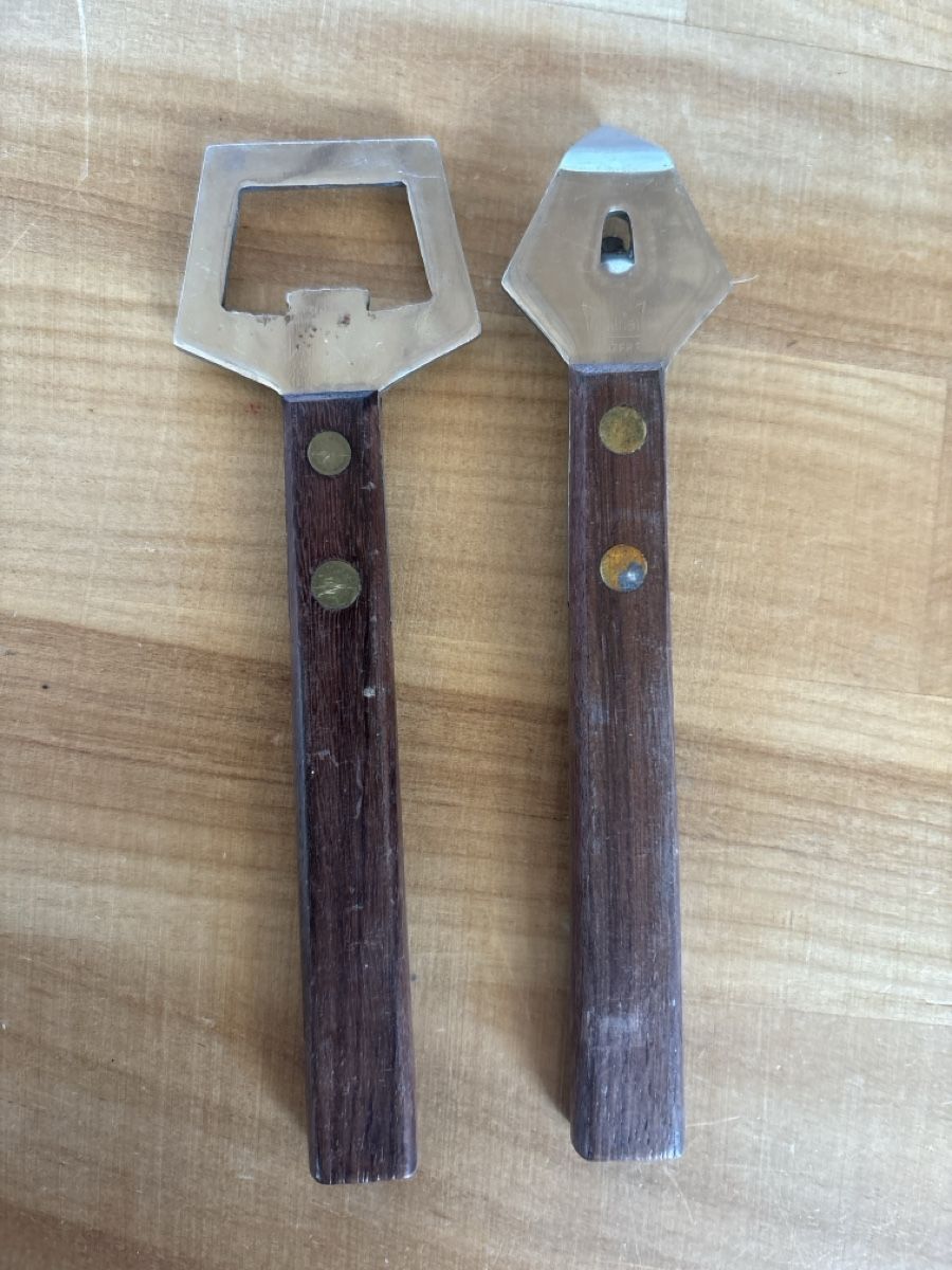 Elettrodomestici da cucina: Flaschenöffner Set mit Holz Griff – Usato da Rümlang venduto da euqinom16 1