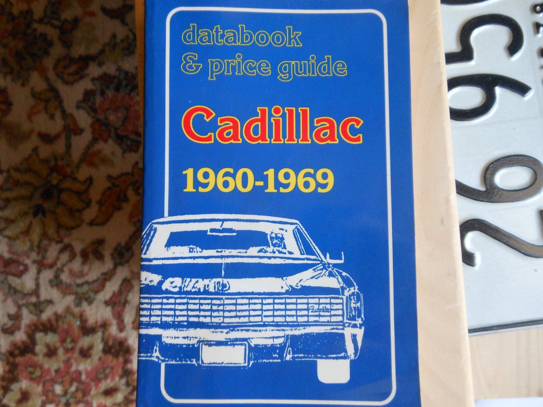Libri: Cadillac Databook & Price Guide 1960-1969 Buch – Nuovo (secondo la descrizione) da Füllinsdorf venduto da Cibum