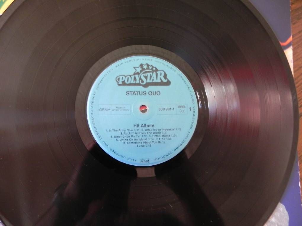 Dischi in vinile: Status Quo - Hit Album - Lp – Usato da La Chaux-de-Fonds venduto da reu_kx5l 2