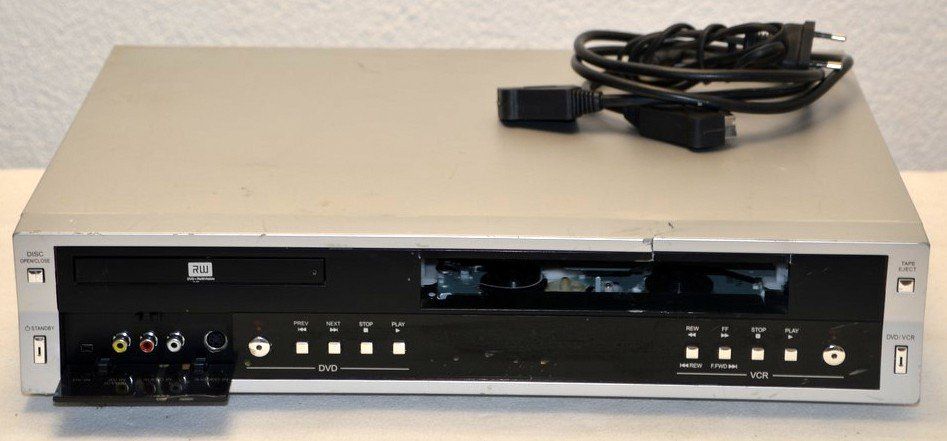 Registratori: Combo DVD/ VHS  SEG DVRC 735 Recorder – Usato da Collonges venduto da arashee