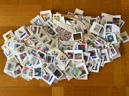 1000 timbres suisses à décoller.
