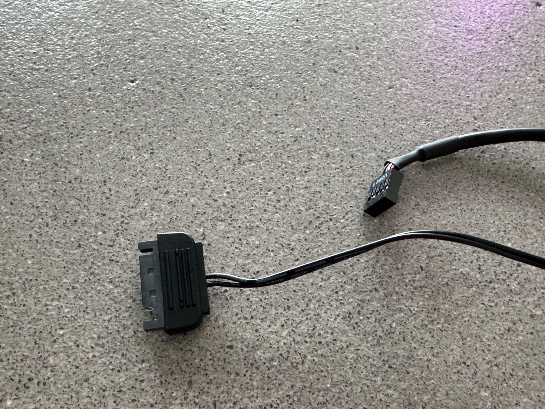 Hub & Switch: Corsair Internal USB Hub 4-fach USB2.0 – Usato da Luzern venduto da DarthYodus 1