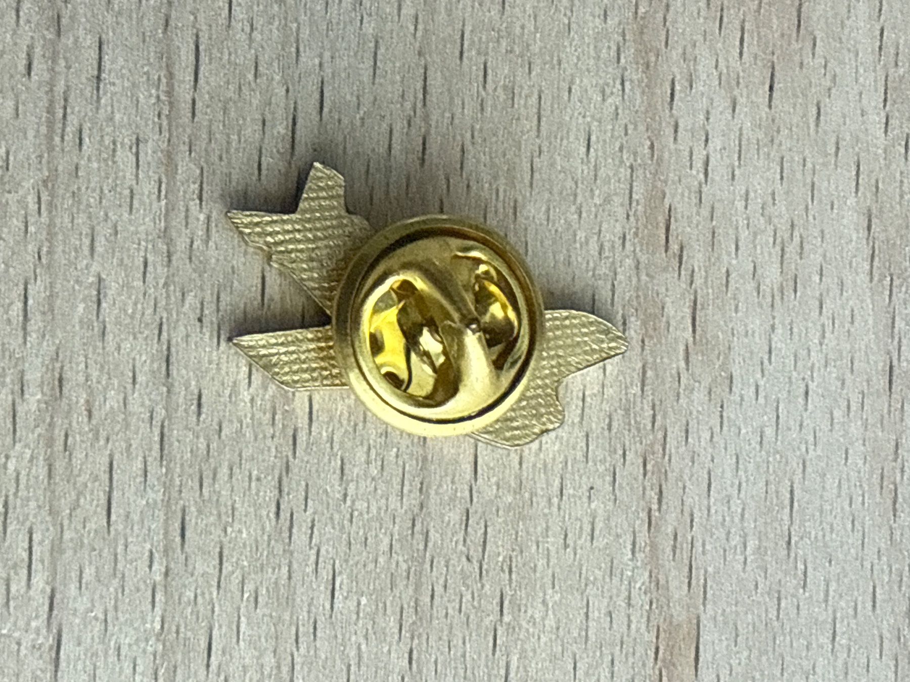 Plaquettes & Badges: Pin Flugzeug – D'occasion à Glattbrugg par Schweigmatt 1