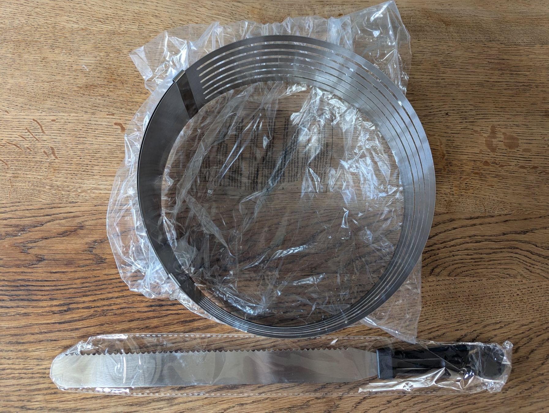Elettrodomestici da cucina: Torten Schneidehilfe Neu! – Nuovo e nell'imballaggio originale da Adelboden venduto da dbj 1