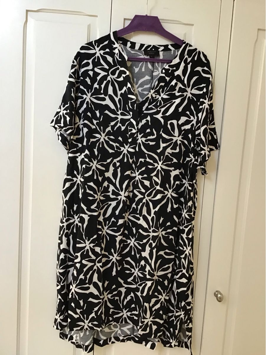 Vestiti: Kleid – Usato da Plan-les-Ouates venduto da Cassero