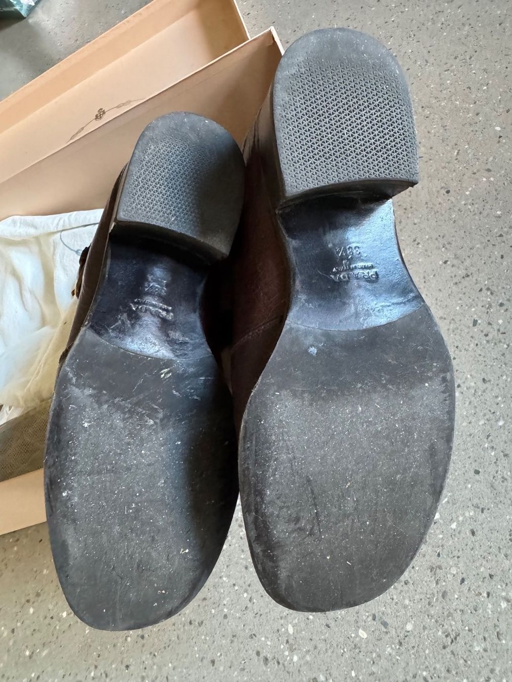 Prada Scarpe da donna: Prada Stiefeletten Leder braun Grösse 38.5 – Usato da Zürich venduto da Schmusnik 7