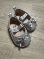 Ballerinas und Sandalen für Mädchen, Größe 14–15.